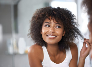 Fios Crespos: Dicas de Como Cuidar do Ressecamento