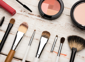 Aprenda a limpar os Pincéis e Esponja corretamente