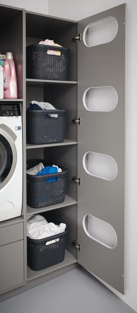 use nichos para organizar sua lavanderia pequena e organizar